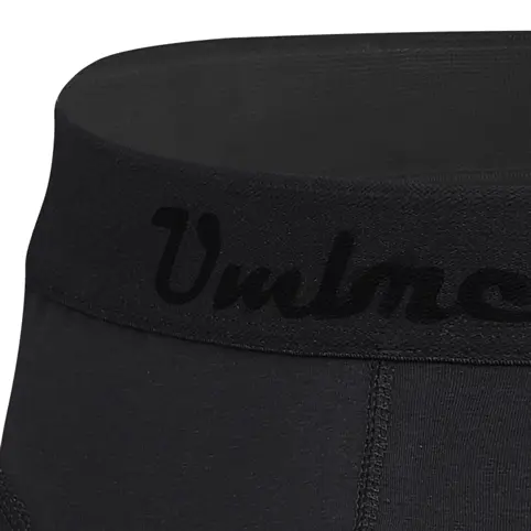 Nahaufname: Hosenbund einer schwarzen Baumwoll-Unterhose