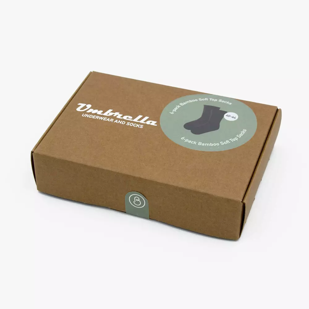 6er Pack Bambus Socken in Schwarz im braunen Karton